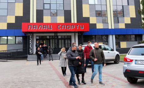 Систему водозабезпечення плавального басейну спорткомплексу "Шахтар" відремонтують за 4,5 мільйона