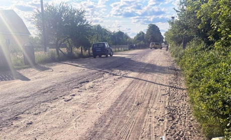 На Сарненщині чоловік вдарив ножем сусіда та викликав поліцію