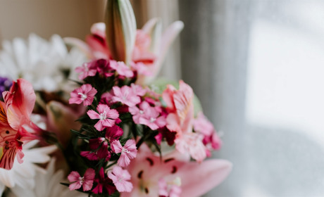 Ароматний букет з доставкою по Добропіллю здивує кожного