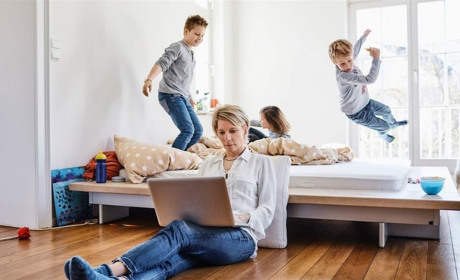 Найгірше локдаун переносять мами