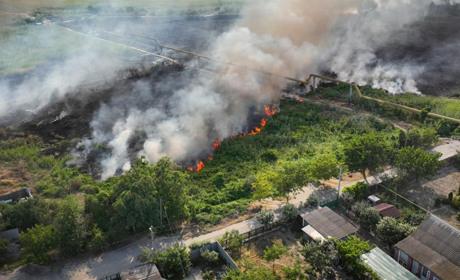 У трьох селах Одеського району гасили пожежі: у Маяках - магазин, на Вигоді - будинок, поле