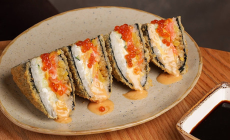 Де у Києві можна скуштувати суші бургери?