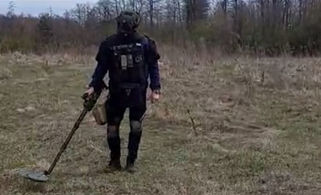 В Гульську місцеві мешканці на полі знайшли артснаряд