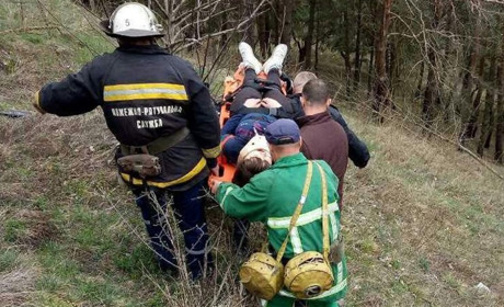 З мурів Замкової гори у  Кременці впала дівчина
