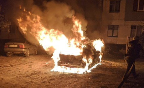 У Лозовій згоріло ще одне авто