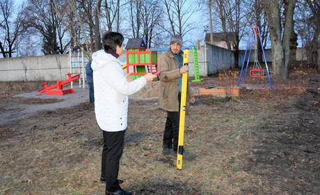 У Переяславському поетапно облаштовують сквер