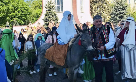 «Осанна Сину Давидовому!»: учні катехитичної школи з Чорткова влаштували театралізоване дійство