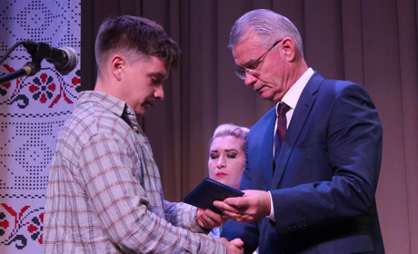 У Гадячі відзначили День Прапора та День Незалежності України