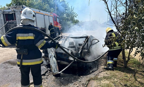 На Одещині у чоловіка в машині під час руху вибухнув газовий балон: водій дивом вцілів