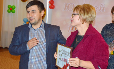 Тридцять тисяч гривень подарувала Корюківська міська рада на 30-річчя дитсадка «Дельфін»