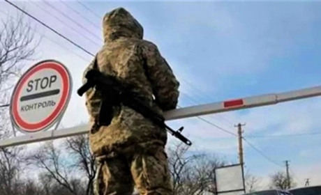 Окупанти продовжили термін видачі перепусток автомобілістам Мелітополя