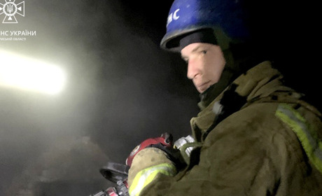 Рятувальники боролися з пожежею в Москаленках (ВІДЕО)