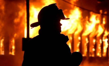 На Переяславщині згорів приватний будинок: під час пожежі загинули люди