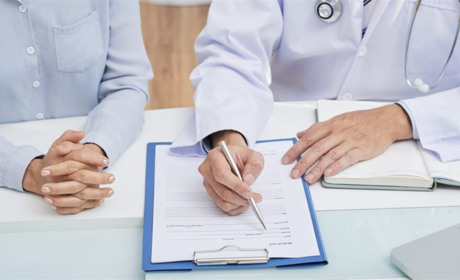 Чи діятиме декларація з лікарем, після тривалого перебування пацієнта за кордоном