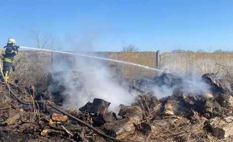 Пожежа біля кладовища: у Переяславі 15 березня сталося три загорання за один день