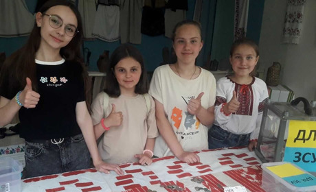 У Дунайці відбувся благодійний концерт та ярмарок, де збирали гроші для ЗСУ. Як це було