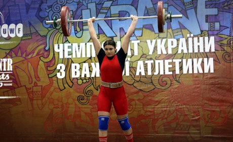 Дві сватівські важкоатлетки вибороли «золото» і «срібло» на чемпіонаті України в Коломиї