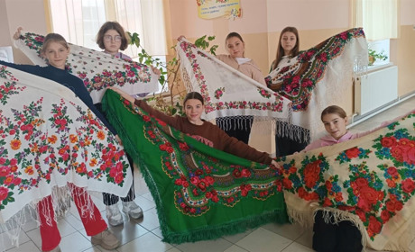 День української хустки: як у Старокостянтинівській громаді вшанували давні традиції