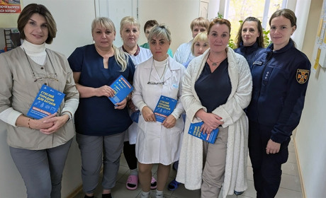 Рятувальники нагадали медпрацівникам Нікополя правила безпеки під час обстрілів