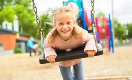 Як вибрати дитячі гойдалки для вулиці: важливі нюанси перед покупкою