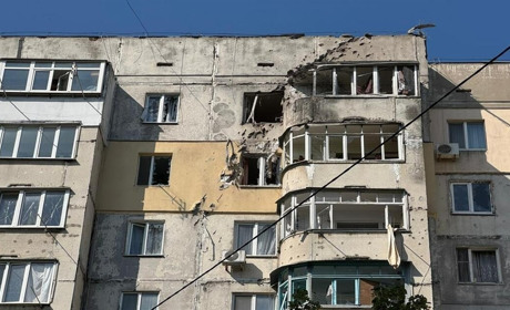 На Херсонщині армія рф завдала ударів по житлових кварталах: пошкоджені будинки та автівки