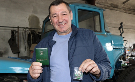 Анатолій Пойдун з Петропавлівки нагороджений почесною відзнакою за допомогу військовим