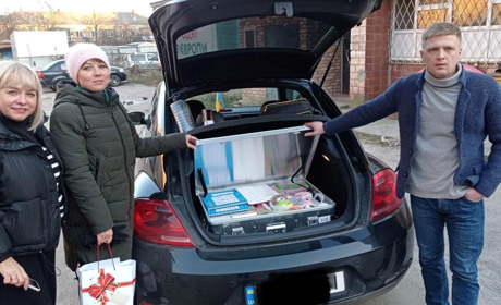 Бокси для психо-соціальної роботи з дітьми отримали кілька освітніх закладів у Смілі