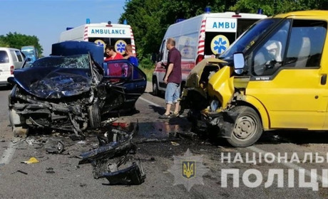 Аварія в Дальнику: в лоб зіткнулися два автомобіля. Постраждала дитина