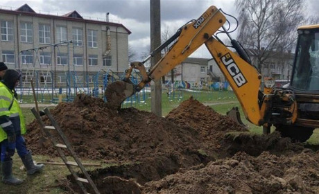 Ліквідація аварій та ремонт колодязів: звіт про роботу працівників водоканалу Звягеля