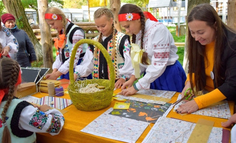 Підтримайте у конкурсі Ukraine TOURISM Awards 2021 пасіку «Сім’я» у Жмеринській громаді