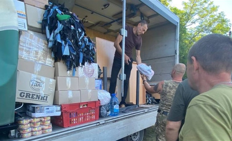 У Переяславі збирають допомогу військовим: автомобіль з подарунками поїде на фронт до Дня Захисника