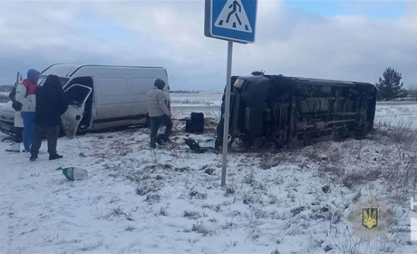 Аварія поблизу Сарн: зіткнулися два мікроавтобуси