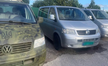 Псевдоволонтер із Сарн завіз в Україну 51 авто під виглядом гуманітарної допомоги: його судитимуть