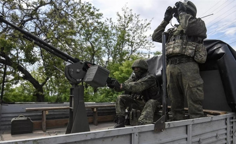 Перегрупування. Аби зупинити контрнаступ ЗСУ на Луганщині росіяни планують замінити свої війська