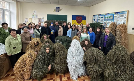 Волонтерський рух «Маскувальні феї» у Жмеринці – потужна підтримка для військових