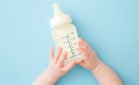 Мамині помічники – підігрівачі та стерилізатори для пляшечок