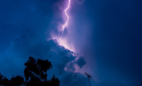 Смерть від блискавки, град і хмарне небо: наслідки негоди на Сумщині