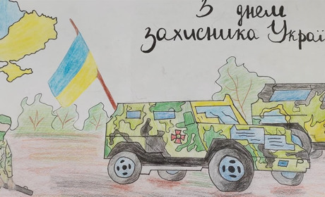 Учні першої гімназії Первомайська зібрали для військових необхідні речі