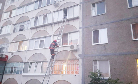 У Вараші рятувальники допомогли чоловікові потрапити додому