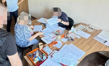 На Одещині працівниці міграційної служби спілкувалися на роботі наративами російських "методичок"