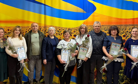 Педагогів Великобурлуччини привітали з професійним святом