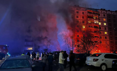 В Умані російська ракета зруйнувала багатоповерхівку, на Київщині працювала ППО