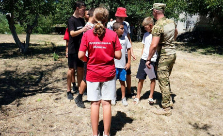 Окупанти вивезли з Херсонщини тисячу українських дітей під приводом відпочинку