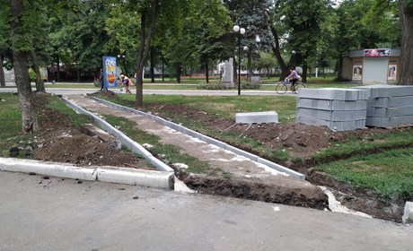 Геометрія тротуарів, продиктована пішоходами