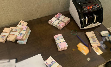 Кіберполіція зловила угруповання, яке продало понад 40 тисяч підроблених довідок та 500 сертифікатів