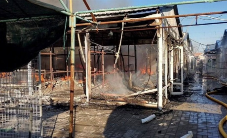 В окупованому Генічеську сталася пожежа на центральному ринку: 6 постраждалих (відео)