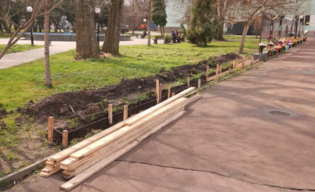 У парку Свободи триває черговий етап облаштування меморіального комплексу