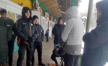У жителя Вараша поліцейські вилучили психотропну речовину