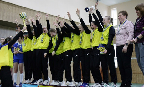 Троє юних калинівських волейболісток стали чемпіонками України