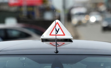 Не учбові, а навчальні: на автівках автошкіл змінять букву "У"